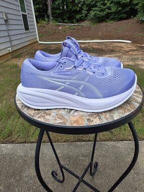 Asics Gel-Cumulus 28 Bluebell/White Running Shoes Sneakers Women Size 7 Worn 1x